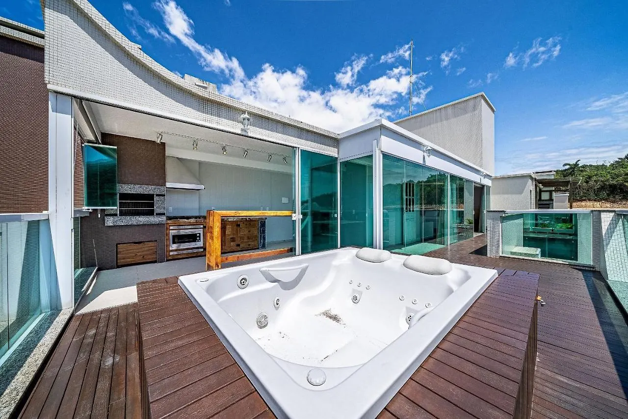 Apartamento 110 - Cobertura Com Vista Panoramica Em 4 Ilhas Bombinhas
