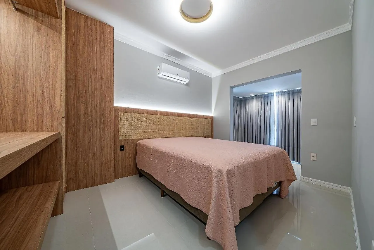 Apartamento 110 - Cobertura Com Vista Panoramica Em 4 Ilhas Bombinhas