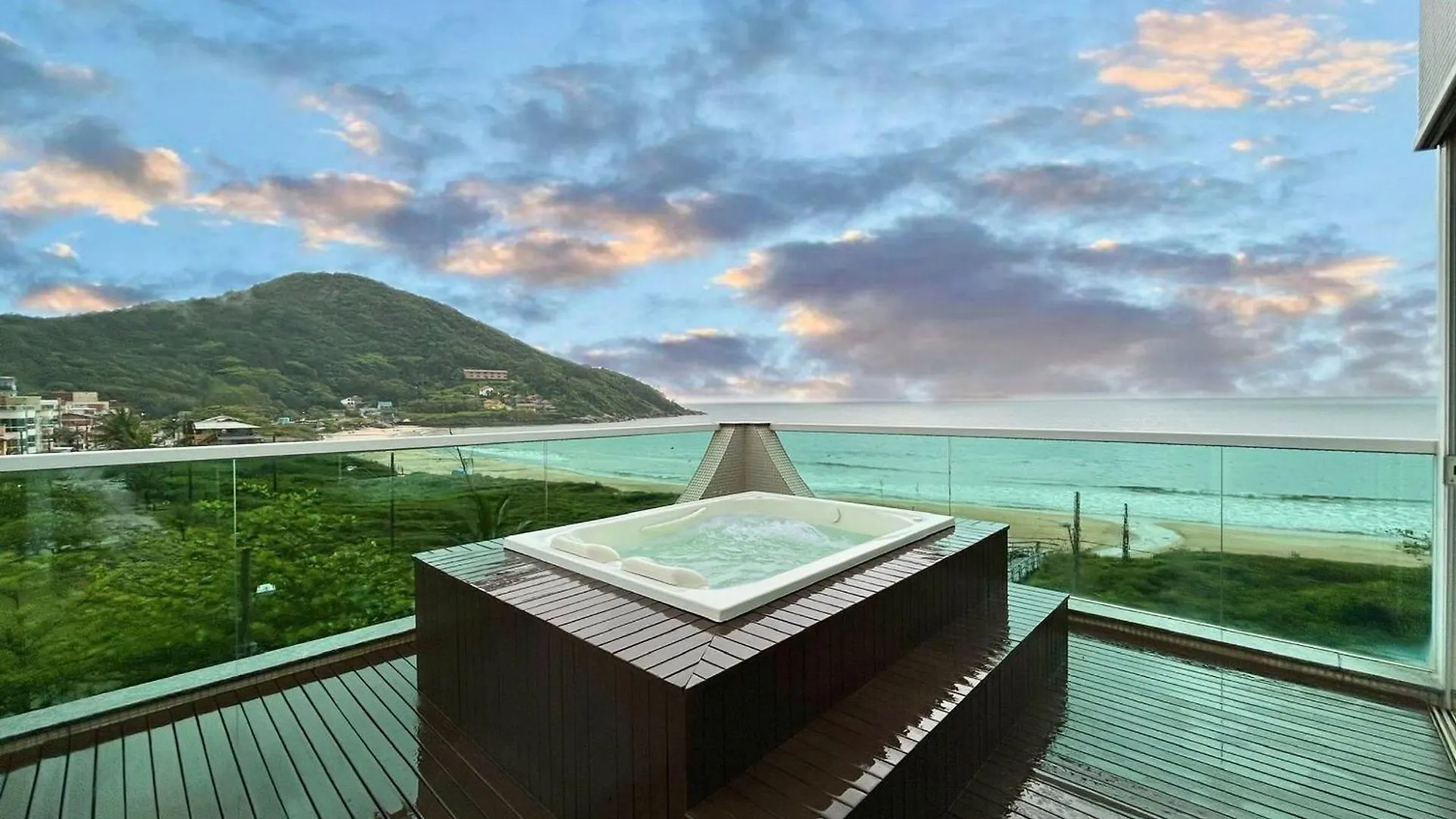 Apartamento 110 - Cobertura Com Vista Panoramica Em 4 Ilhas Bombinhas 0*,